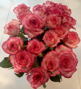 Roser er fin hverdags-luksus som gir ny frisk energi og symboliserer kjærlighet.